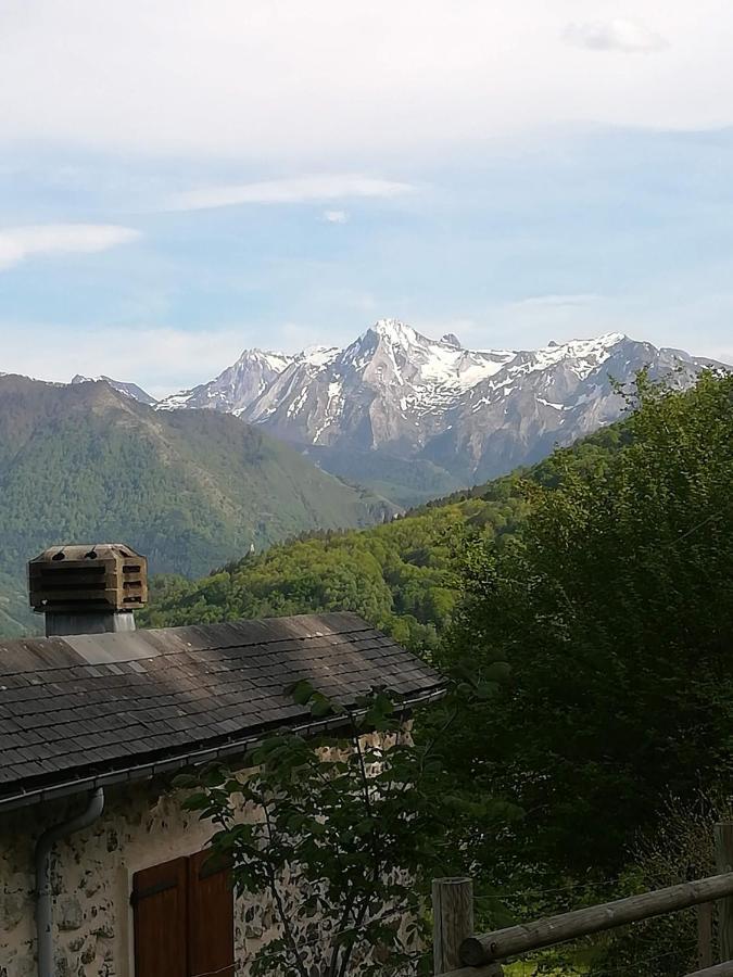 Villa Le Lauriolle Bilheres en Ossau Esterno foto